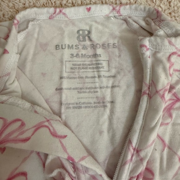 Bums & Roses Convertible Bamboo Sleeper - Picture 3 of 3